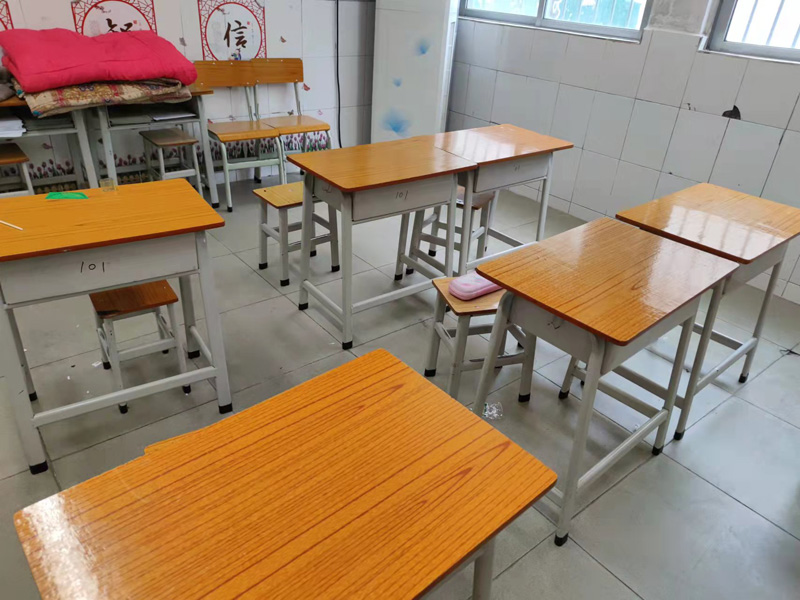 嘉福学校物资搬迁